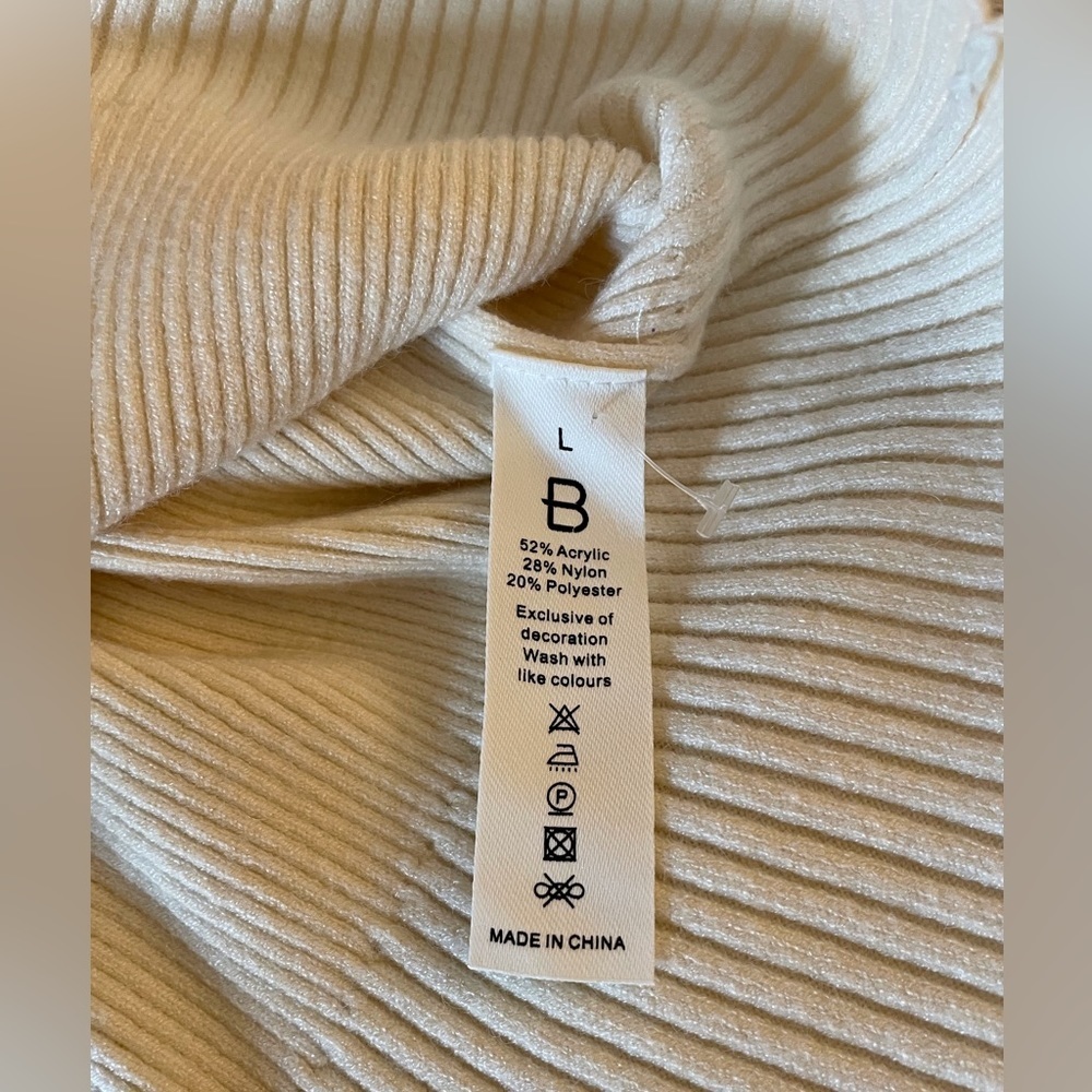 Sweater Dress Cream Size L - Picture 11 of 11